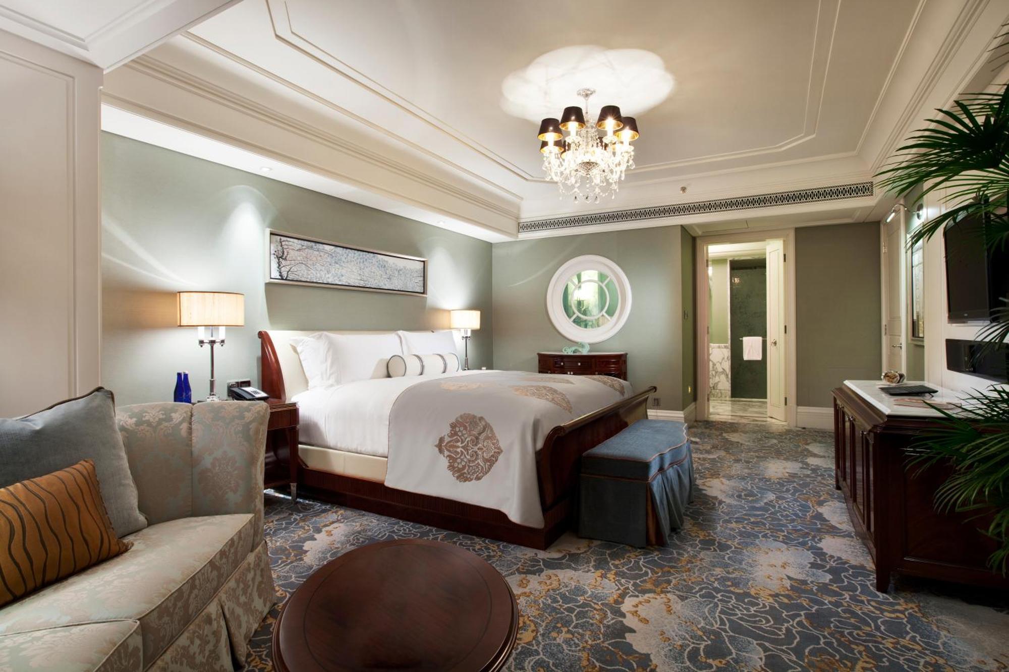 Waldorf Astoria On The Bund