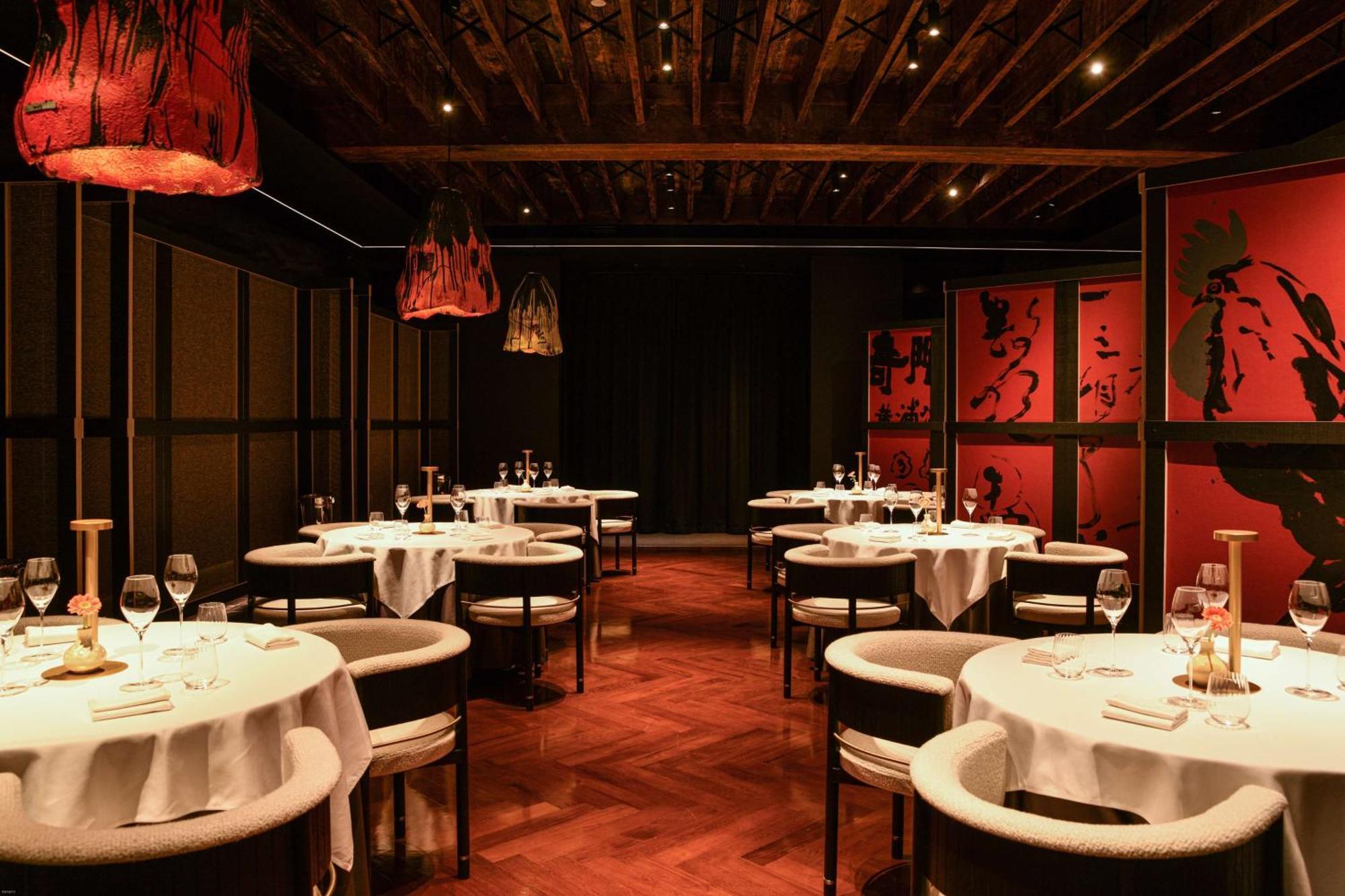 Hotel Waldorf Astoria On The Bund 5*